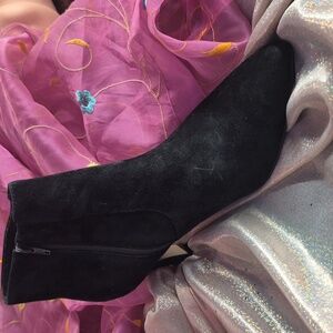 Clarks Ileana petal black Suede Ankle Boots Pointed Toe Heel Booties US 10